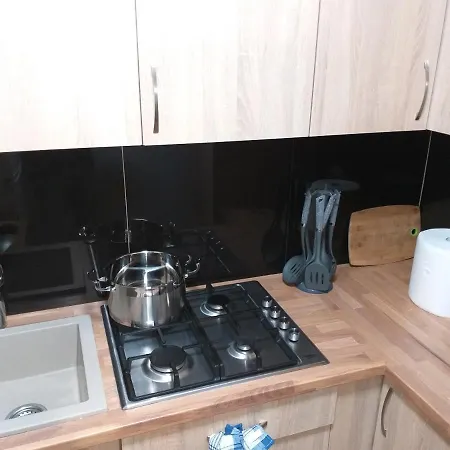 شقة - 2 Sypialnie, Kuchnia, Lazienka - 6 Osobowy N6 - Freezerhause Izdebno- Noclegigrodziskpl 792-535-535
