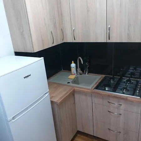 - 2 Sypialnie, Kuchnia, Lazienka - 6 Osobowy N6 - Freezerhause Izdebno- Noclegigrodziskpl 792-535-535 Izdebno Koscielne